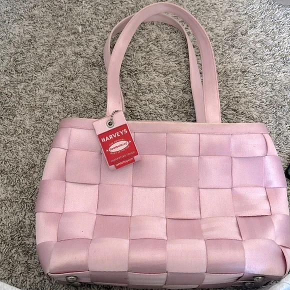 Pink Harvey’s Seat Belt Bag! Never used
